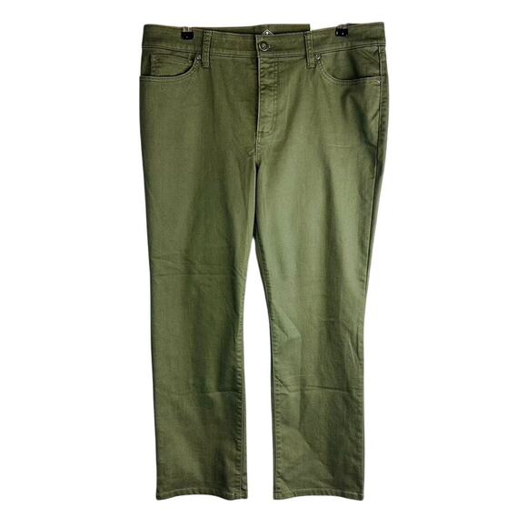 New St Johns Bay Womans Sz 16 Short Straight Leg Jeans Green Stretch Pockets NWT - Picture 1 of 9